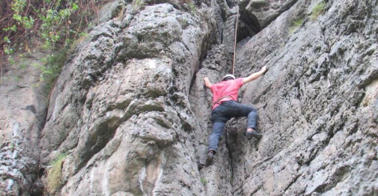 Rock Climbing in Suesca Experience