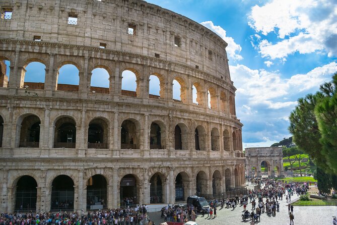 Rome Skip-the-Line Colosseum Guided Tour: Entrance Fee Included