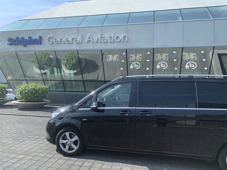 Rotterdam: Private Transfer To/From Schiphol Airport