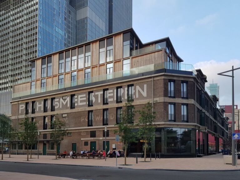 Rotterdam: Wilhelminapier, High-Rise & Floating Architecture