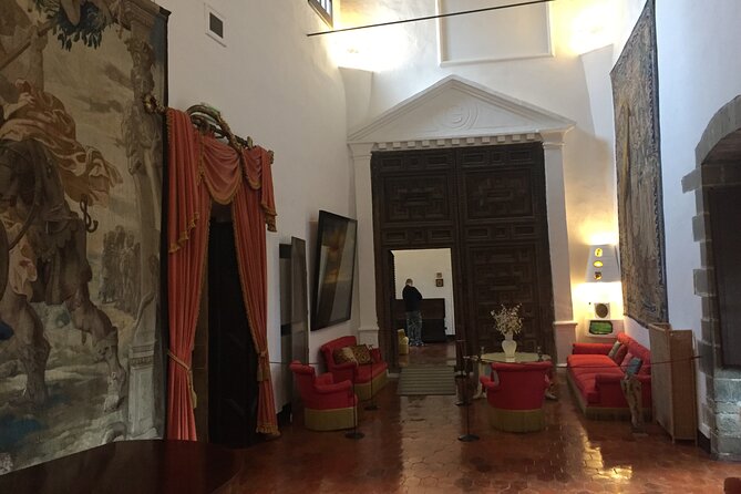 1 round trip transfer dali museum in figueres pubol with lunch Round-Trip Transfer: Dalí Museum in Figueres & Púbol With Lunch