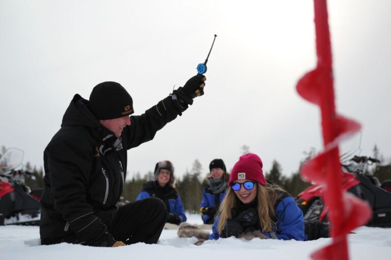 Rovaniemi: Guided Ice Fishing Experience