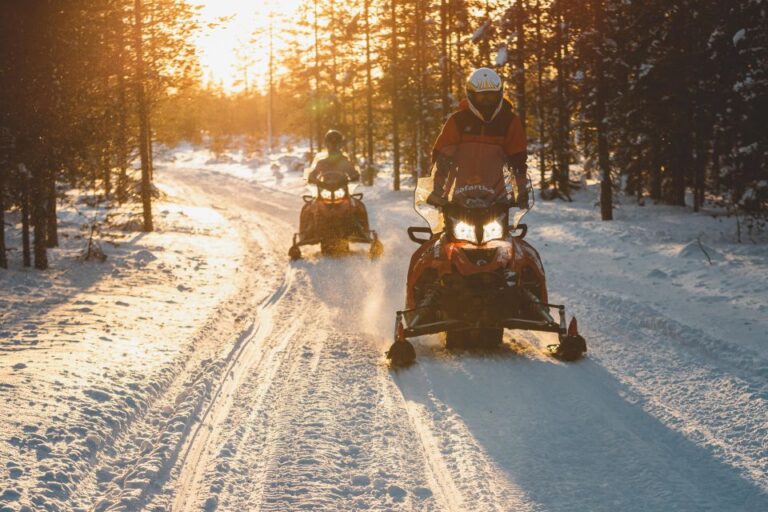 Rovaniemi: Private 2-hour Snowmobiling Quick Spin
