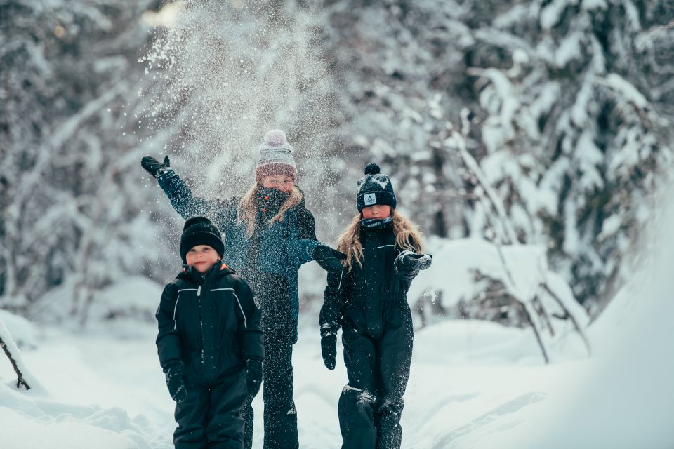 1 rovaniemi winter clothing rental with snow boots and gloves 2 Rovaniemi: Winter Clothing Rental With Snow Boots and Gloves