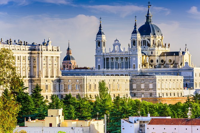 Royal Palace Skip-the-Line Ticket and Guided Tour in Madrid