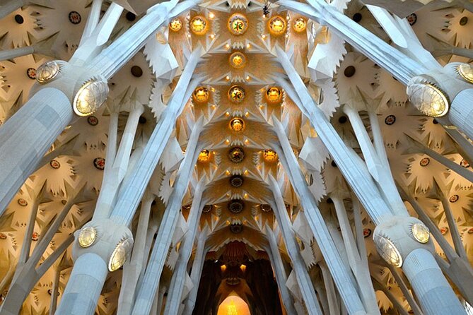 Sagrada Familia Small Group Guided Tour