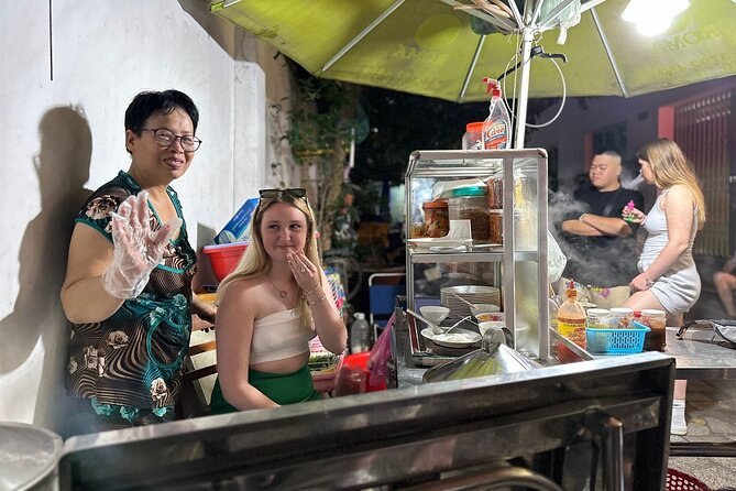 Saigon Night Walking Food Tour – 100% No Tourist