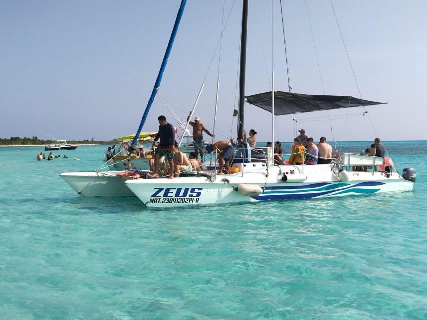 Sail to El Cielo Reef by Catamaran With a Beach Break - Key Points