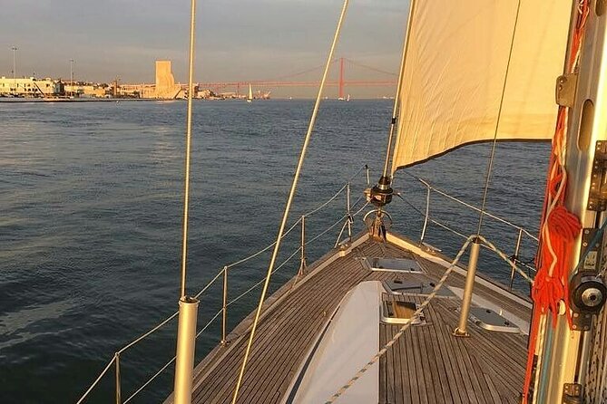 Sailing Group Tour on the Tagus River