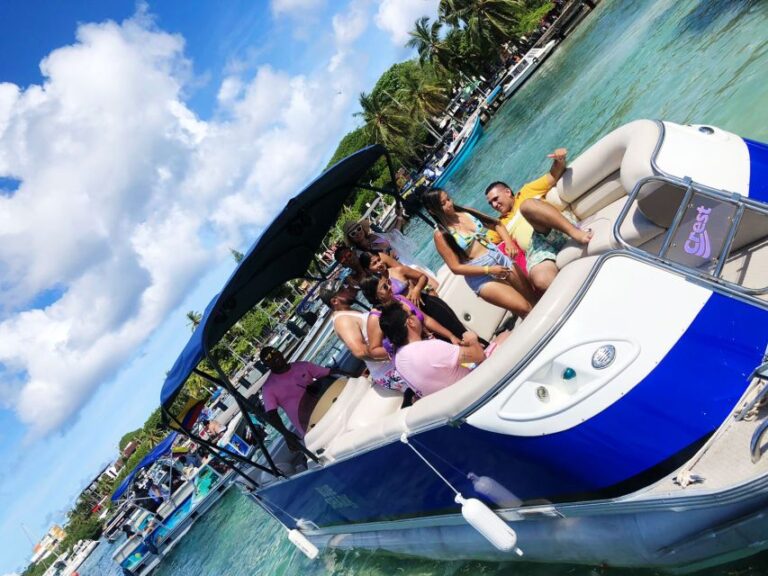 San Andres: Private Boat Trip With Tiki Bar & Rose Cay Stops