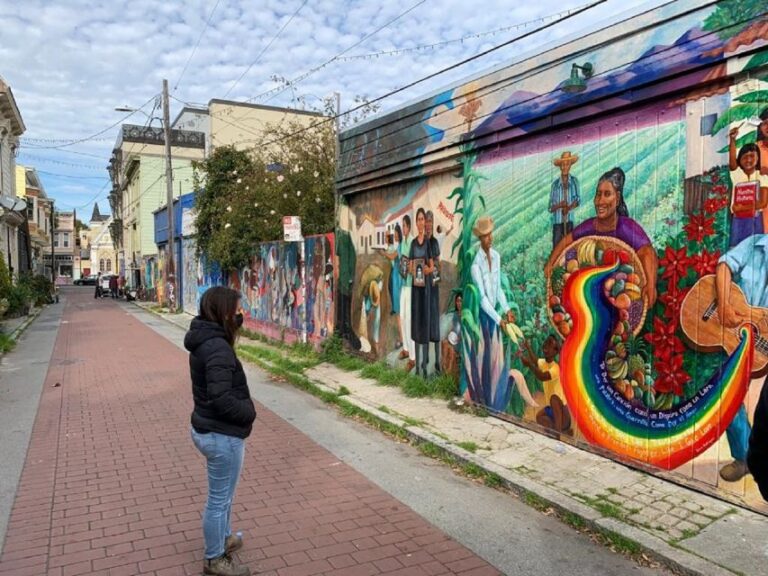 San Francisco: Mission District Food & History Walking Tour