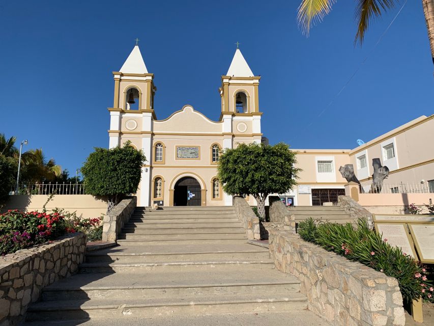 San Jose Del Cabo: City Tour & Palmilla Beach Visit - Accessibility and Group Size