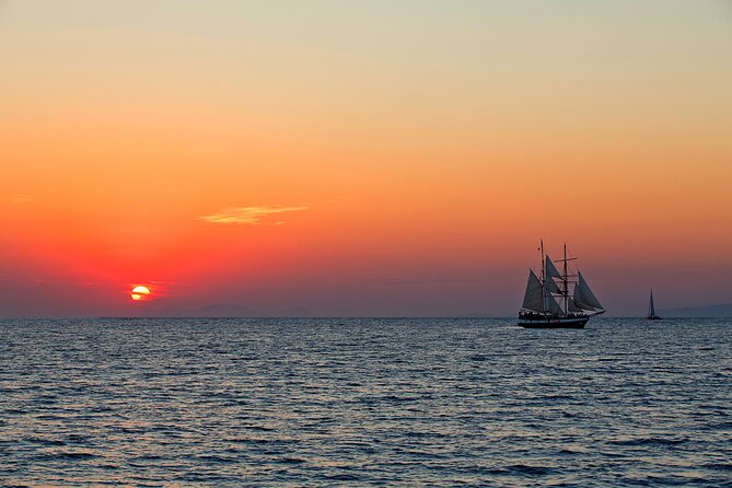 1 santorini sunset cruise Santorini Sunset Cruise