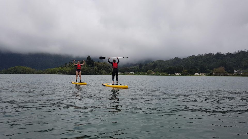 1 sao miguel lagoa das sete cidades standup paddleboard yoga São Miguel: Lagoa Das Sete Cidades Standup Paddleboard Yoga