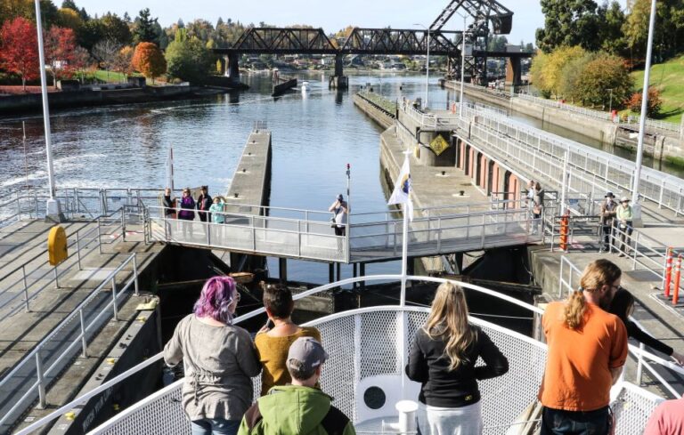 Seattle: One-Way Locks Cruise