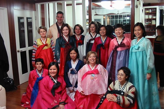 Seoul Cultural Tour – Kimchi Making, Gyeongbok Palace With Hanbok