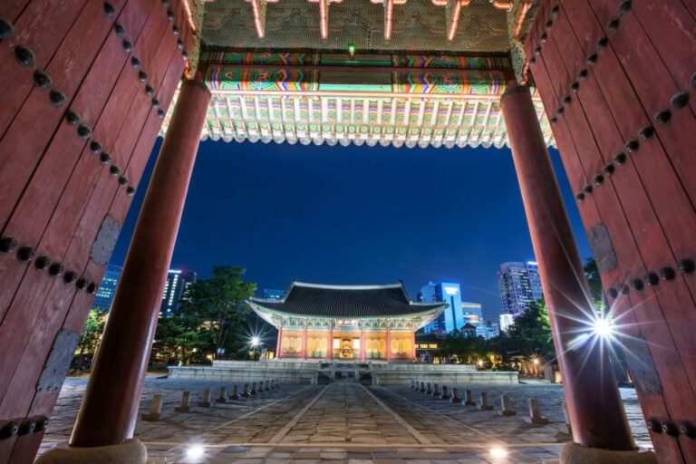 Seoul: Deoksugung Palace Half Day Walking Tour