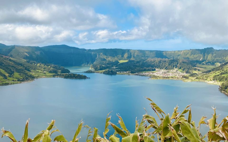 Sete Cidades: Full Day Jeep Tour and Walking Trail