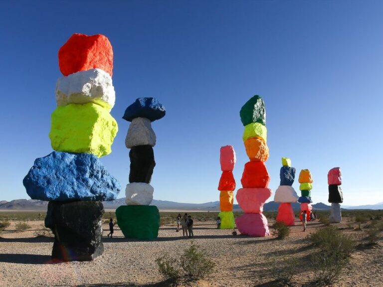 Seven Magic Mountains & Las Vegas Sign – Photoshoot Included