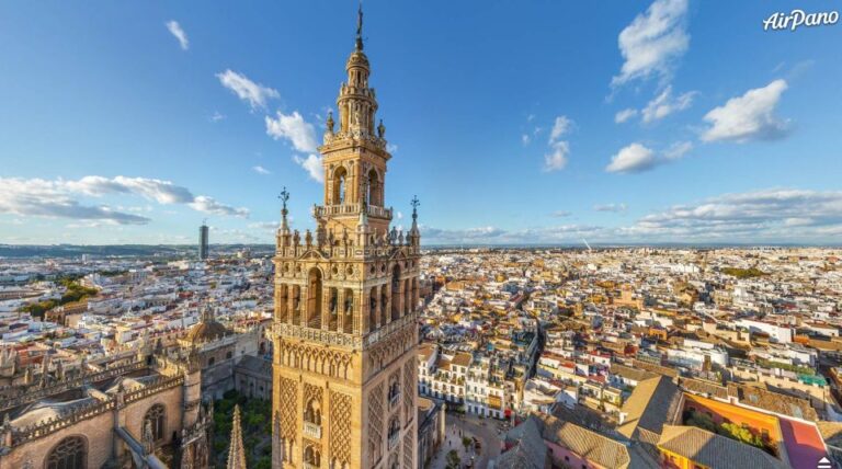 Seville: Cathedral & Real Alcazar Private Tour With Tickets
