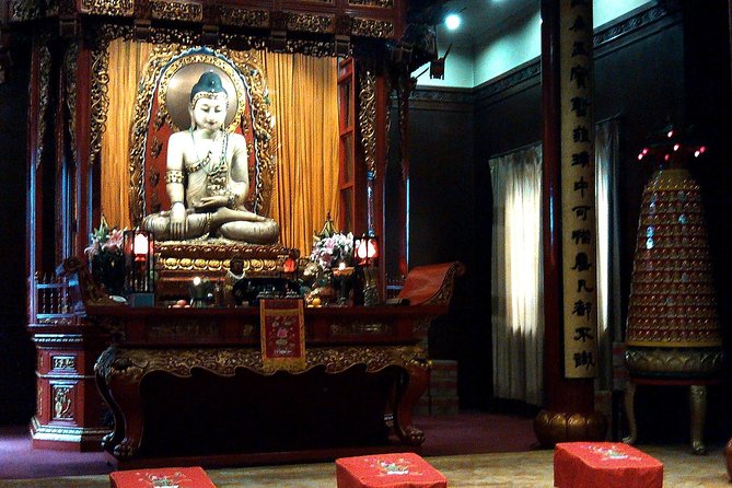 Shanghai Shore Excursion: Half-Day Private City Sightseeing Tour Including Jade Buddha Temple