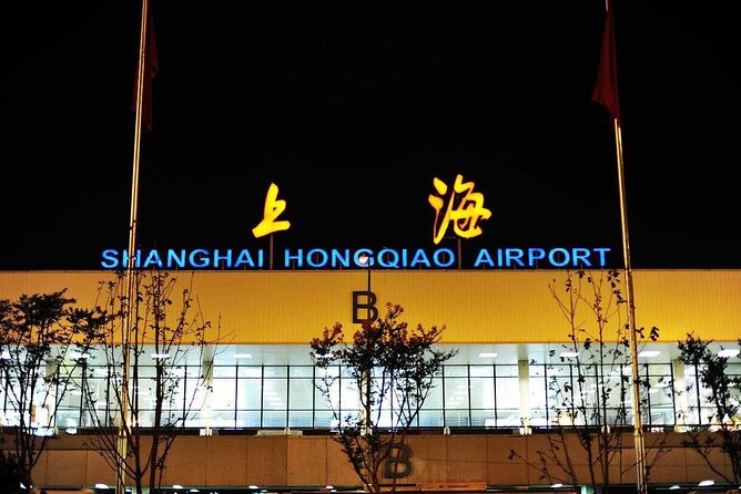 Shanghai Wusongkou Cruise Port to Hongqiao Airport:Private With Meet Service
