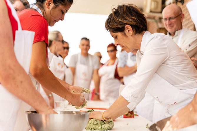 Share Your Pasta Love: Small Group Pasta and Tiramisu Class in Pisa
