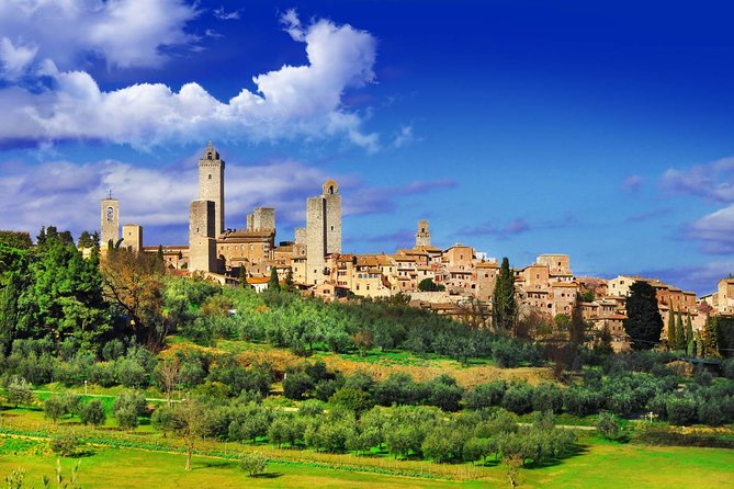 Siena and San Gimignano and Chianti Wine Small-Group Tour From Lucca