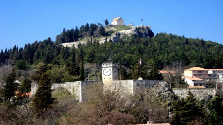 Sinj: Private Guided Walking Tour