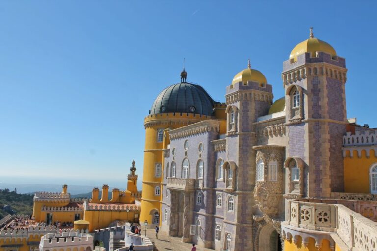 Sintra and Cascais: Full-Day Private Sightseeing Tour
