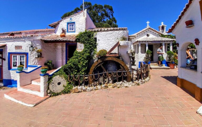 Sintra and the Amazing Dream Villages Tour