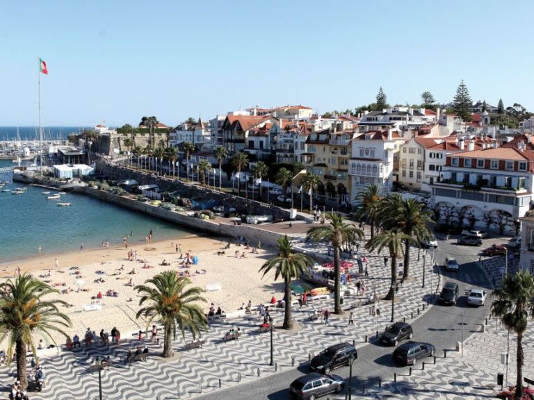 Sintra, Cabo Roca, Cascais-Alf Day Tour up to 8Pax(4Hours)