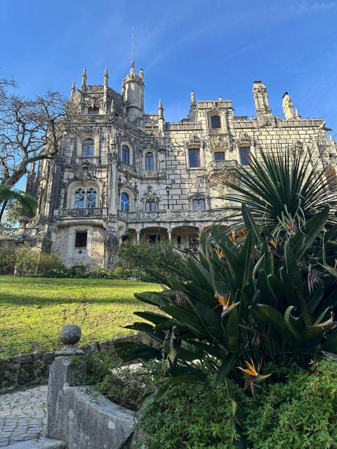 Sintra: Highlights Tour, Coastline and Cascais