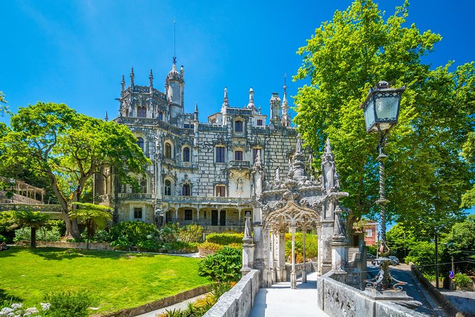 Sintra Palaces Private Tour With Pena Palace and Quinta Da Regaleira