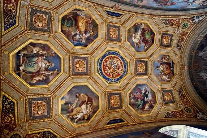 Sistine Chapel Morning Tour With Vatican Museums Galleries & Raphael Rooms