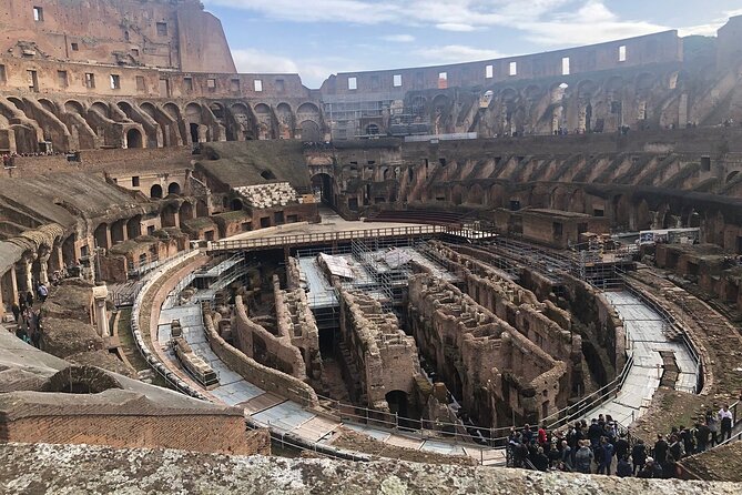Skip-The-Line Colosseum Tour With Palatine Hill and Roman Forum