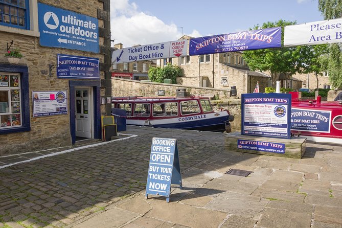 Skipton Self-Captain Boat Rental  – Leeds