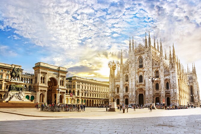 Sky-High Delights: Duomo Tour With Rooftop Adventure!
