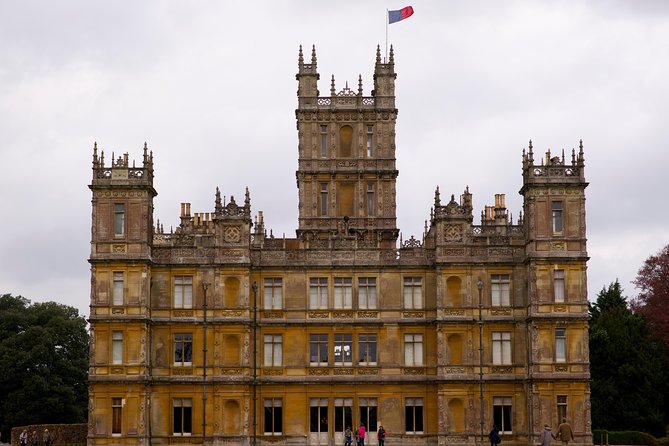 Small-Group Downton Abbey and Highclere Castle Tour From London