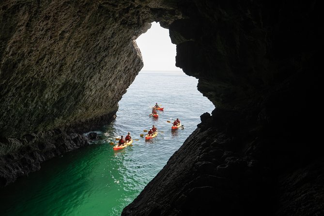 Small Group Kayak Tour Along Sesimbra – Arrábida Natural Park