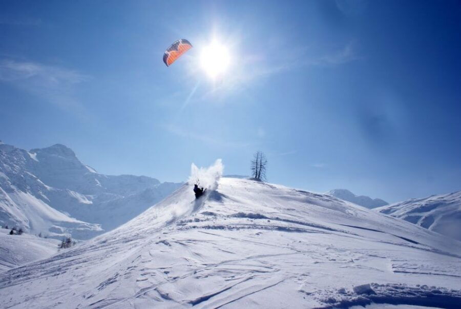 Snowkiting School on the Simplon Pass