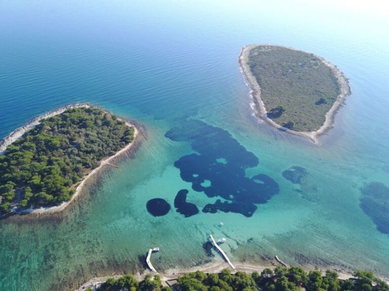 Speed Boat Tour: Islands of Brac & Hvar From Split or Trogir