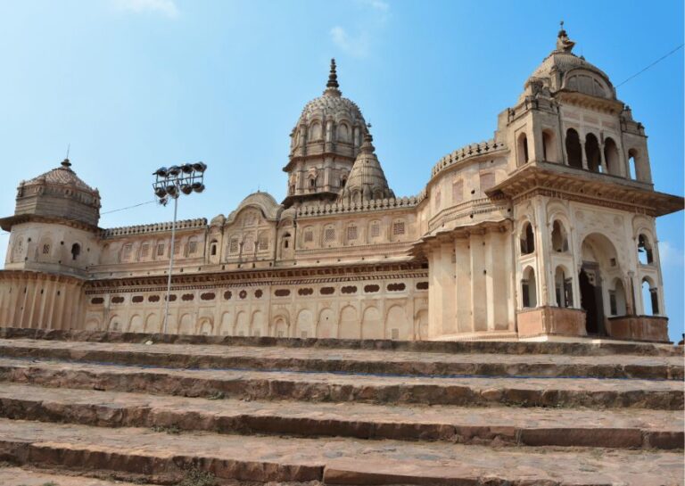 Spiritual Trails of Orchha (Guided Temples Walking Tour)