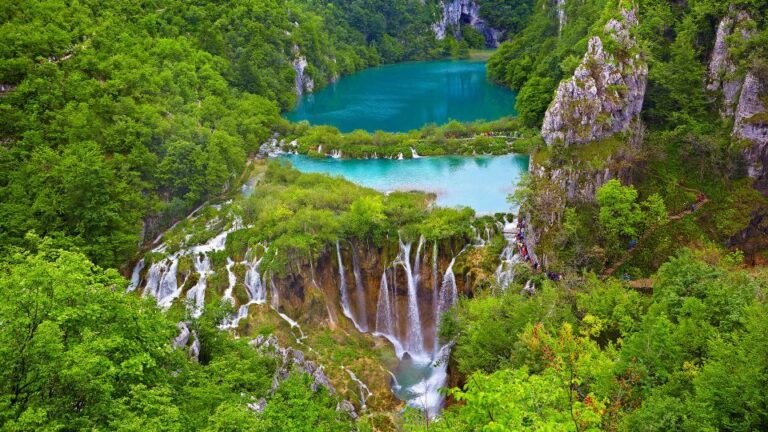 Split: Transfer to Zagreb With Plitvice Lakes Entry Tickets