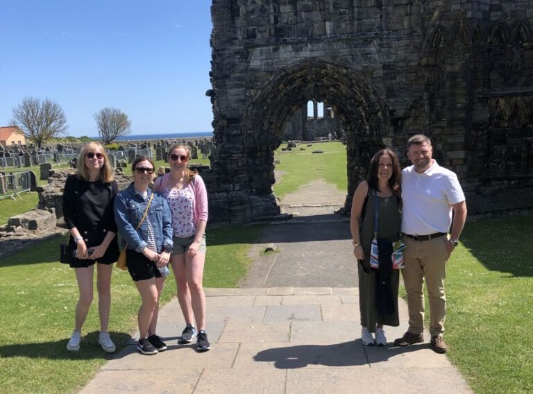 St Andrews: Private Guided Walking Tour for Future Students