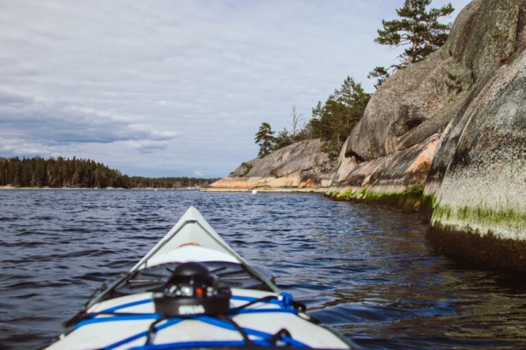Stockholm: Archipelago Self-Guided Camping and Kayaking Tour