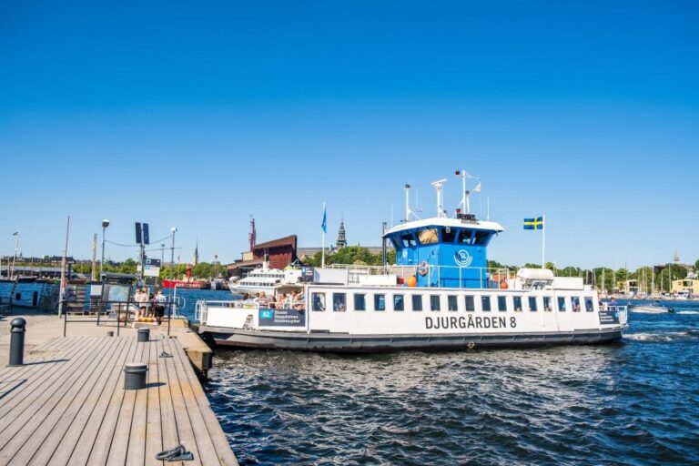 Stockholm Gamla Stan Walking Tour and Djurgården Boat Cruise