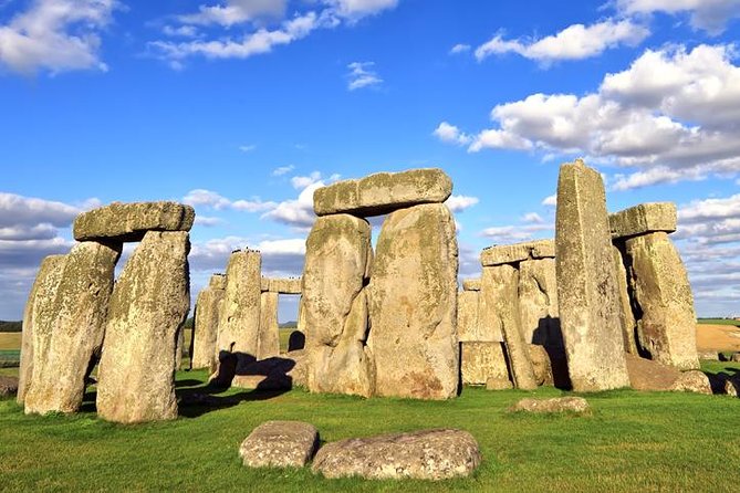 Stonehenge In A Private Vehicle Service From London With Admission Tickets