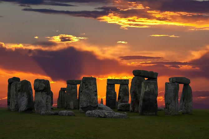 Stonehenge Summer Solstice Tour From London: Sunset or Sunrise Viewing