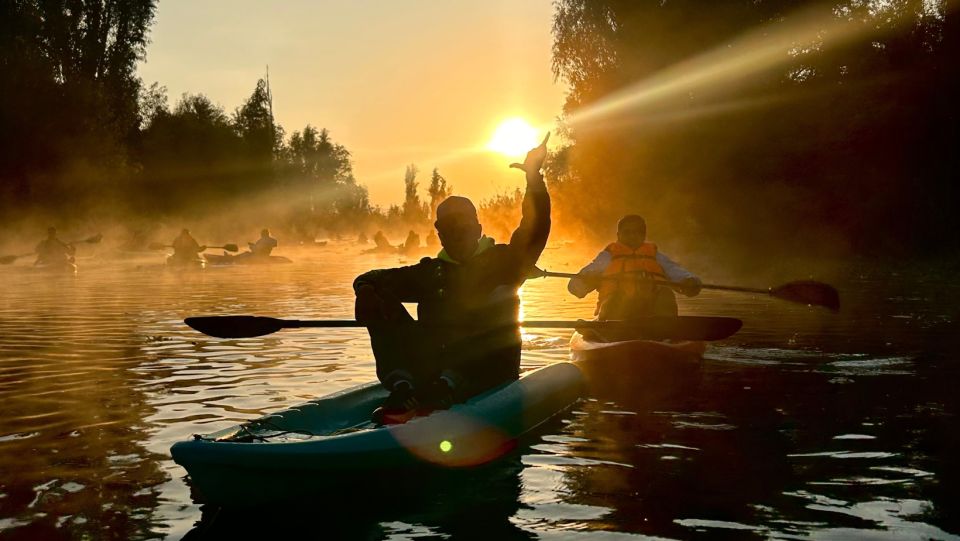 1 sunrise in xochimilco in a kayak Sunrise in Xochimilco in a Kayak